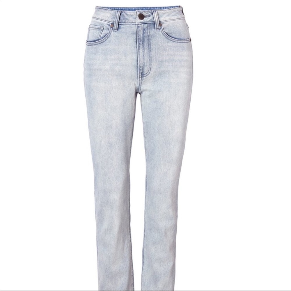 EUC Cabi Higher Straight Jeans size 4